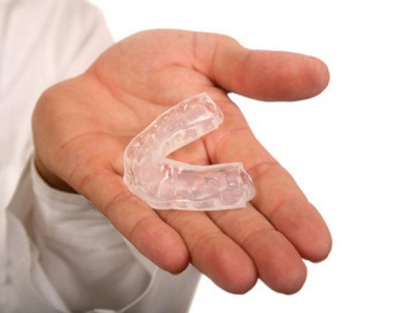 teeth whitening trays отбеливающая капа whitening-tray-use
